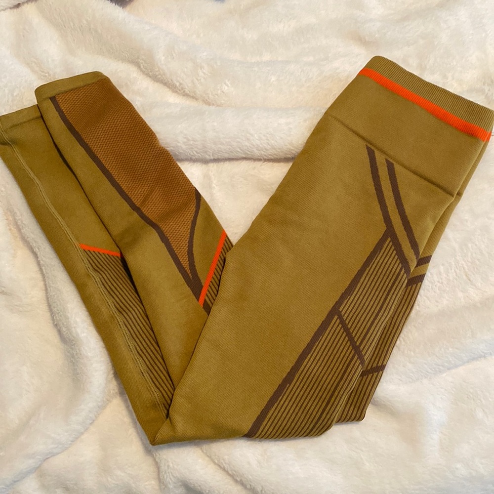 Fabletics patterned leggings